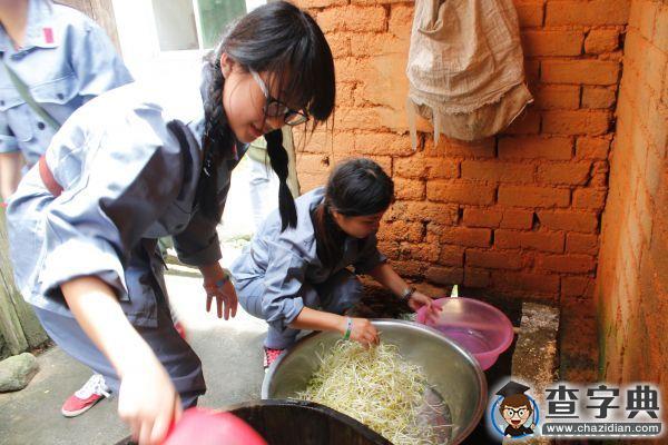 江西財經大學：自制紅軍餐，共續魚水情1