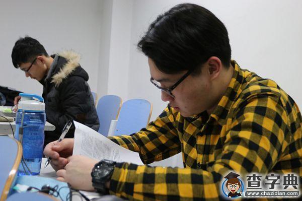 留校學生學習忙 石大校園飄書香7