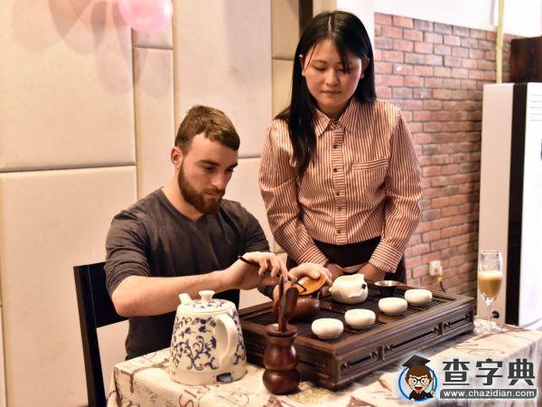 英國師生走進重慶工程職院感受中國傳統文化4