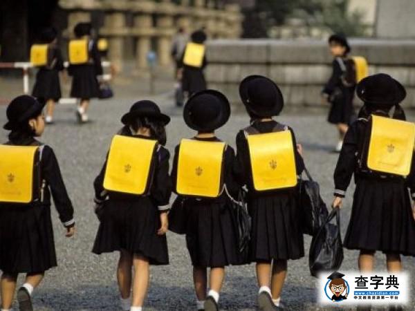 日本校服漲價怪中國“火鍋熱”?留學生如何自處?1