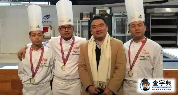 哈佛大學高材生放棄銀行總裁職位，深入農村拯救兩萬多名艾滋病兒童6