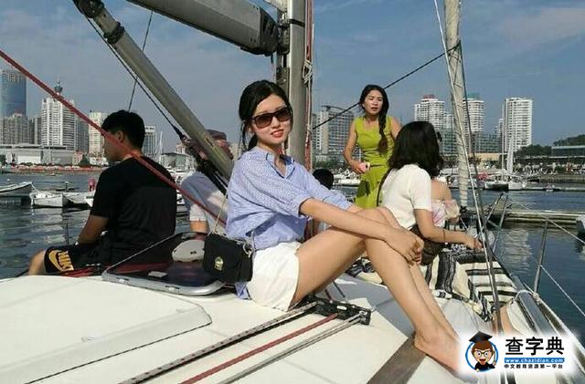 自曝跟李晨約炮的女子長這樣 膚白腿長還挺美1
