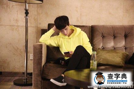 EXO LAY張藝興要粉絲猜謎？“J D R Z S”是什么？1