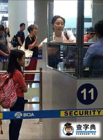 王菲泰國度假攜女兒李嫣出行 網友：心疼菲姐太瘦了6