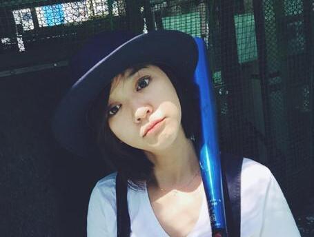 被時裝周毀徹底！元氣少女緣何“妝”成老阿姨？3