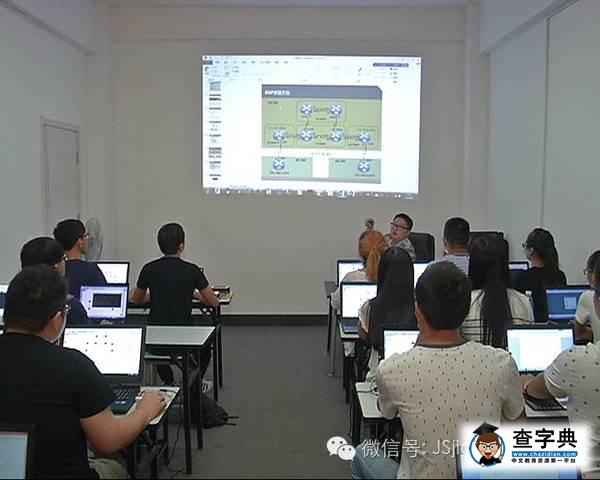 南郵通達學院1300名學生暑假不回家，他們在忙什么？8