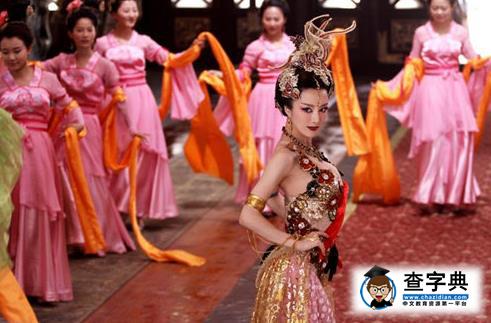 新妲己李依曉遺憾 我的“巧克力胸”消失了1