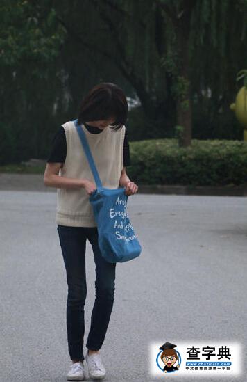 鄭爽穿校服顏值依舊再現 一雙筷子腿實力搶鏡(圖)2