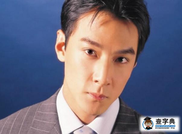 40歲吳彥祖男神不再 禿頭發福當街用手剔牙4