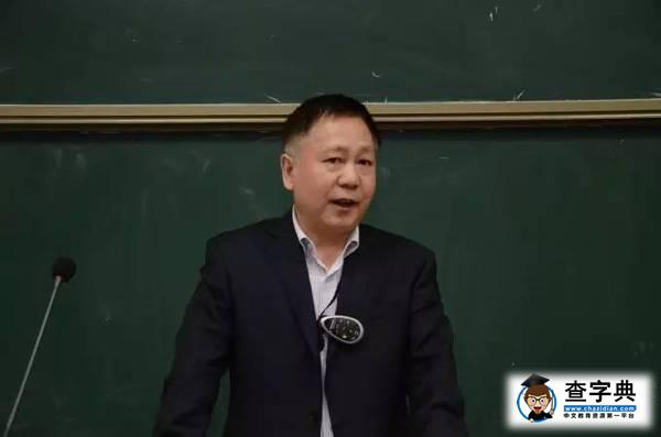 楊燦明校長為新生上思修課2