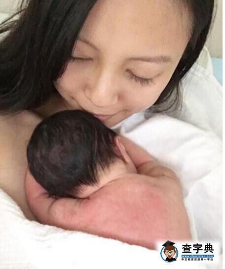 王力宏嬌妻曬二胎女兒照片 小小一只超可愛(圖)1