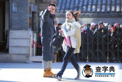 “藝考”播音復試可帶妝 美女們都笑了1