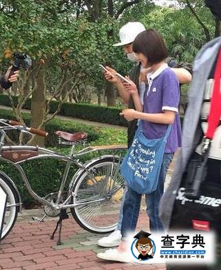 鄭爽探班馬天宇 曝兩人私下關系很好勾肩搭背有說有笑2