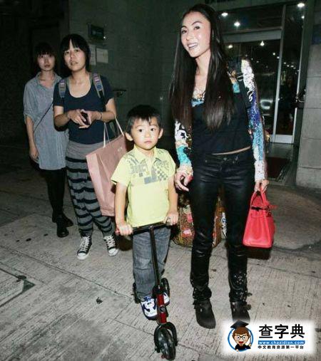張柏芝被問情人節反應激動 氣到當街叉腰1