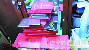 廣州教師30年考百余證書 瘋狂考證只為保飯碗照顧癱妻2