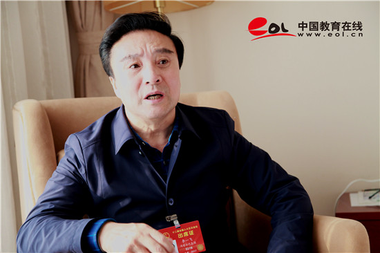 人大代表李一飛：現在學生最應該具備的是常識教育1