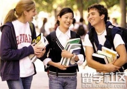 迪拜KHDA與中國留學生服務中心簽署協議1