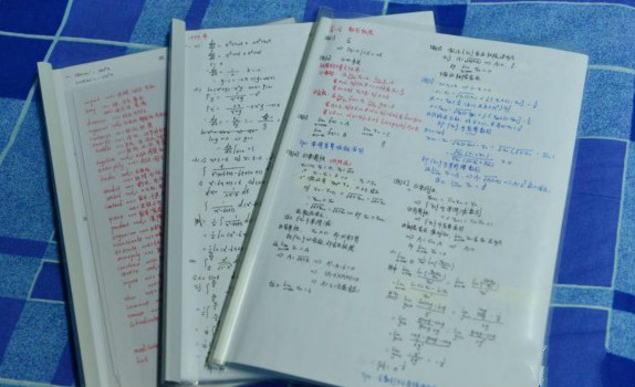 學霸宿舍5人組團考研 初試成績均超400分2