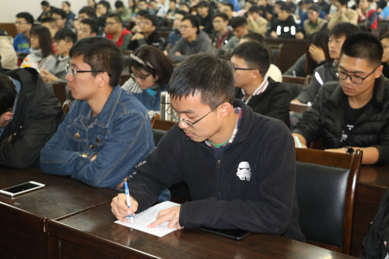 組圖：各地高校師生積極收看十九大開幕會直播13