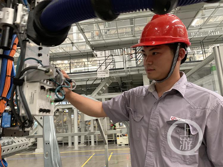 工業機器人系統操作員：讓機器人乖乖聽話1