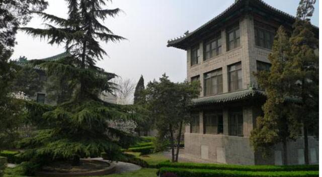 這所“大學”自愿降為“學院”，卻不費吹灰之力成985高校，真牛2