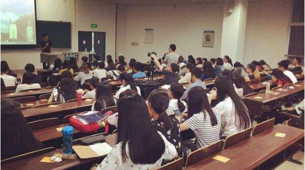 大學本科的計算機專業學生，應該達到什么能力水平，才算上合格？3